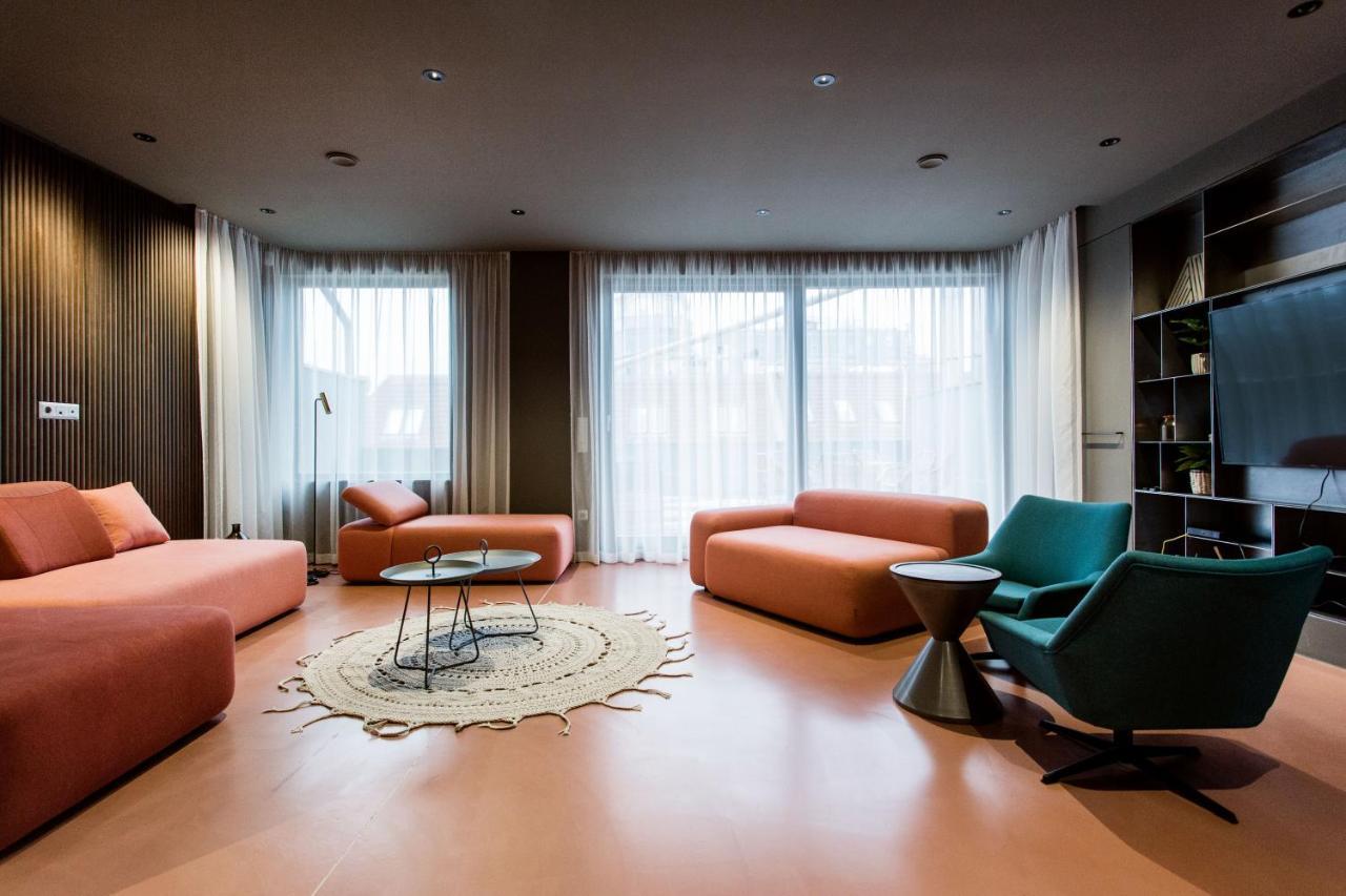 K52 Luxury 4bdrm 4bthrm