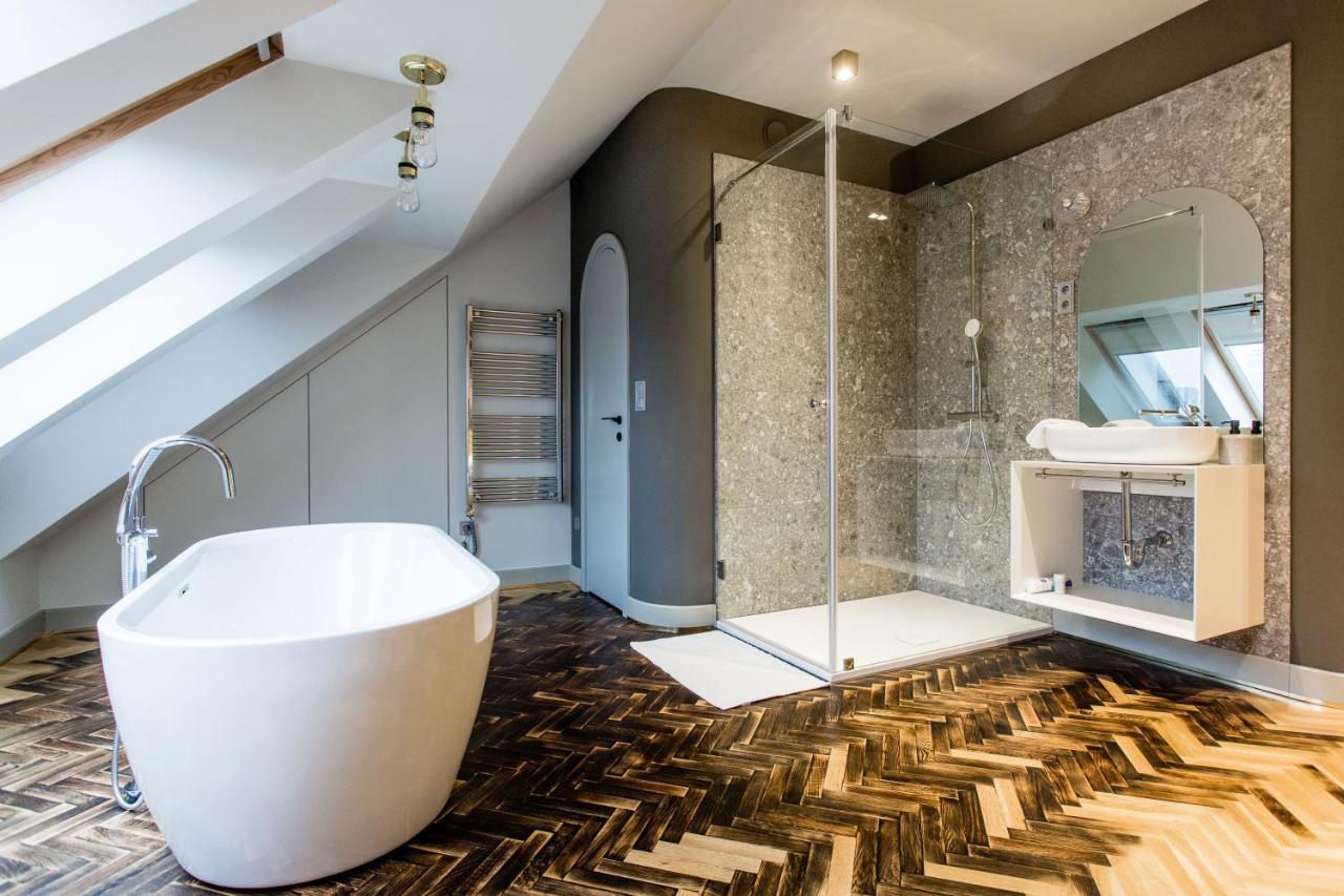 K52 Luxury 4bdrm 4bthrm Apartment Budapest