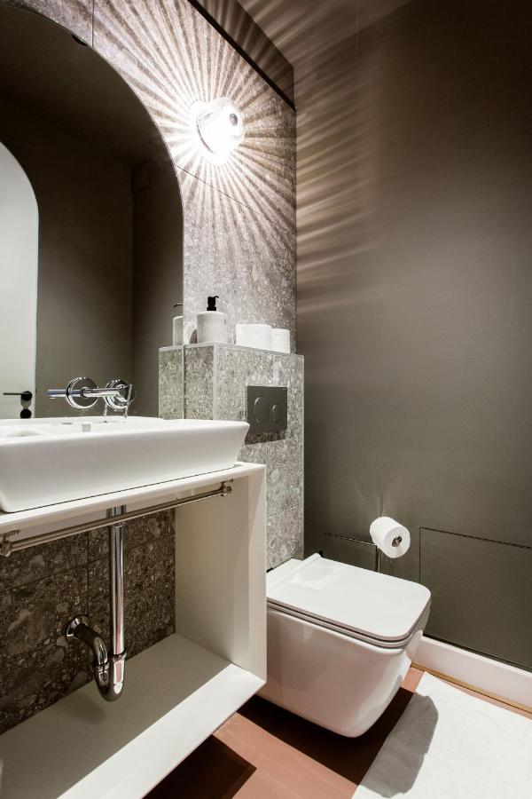 K52 Luxury 4bdrm 4bthrm Budapest