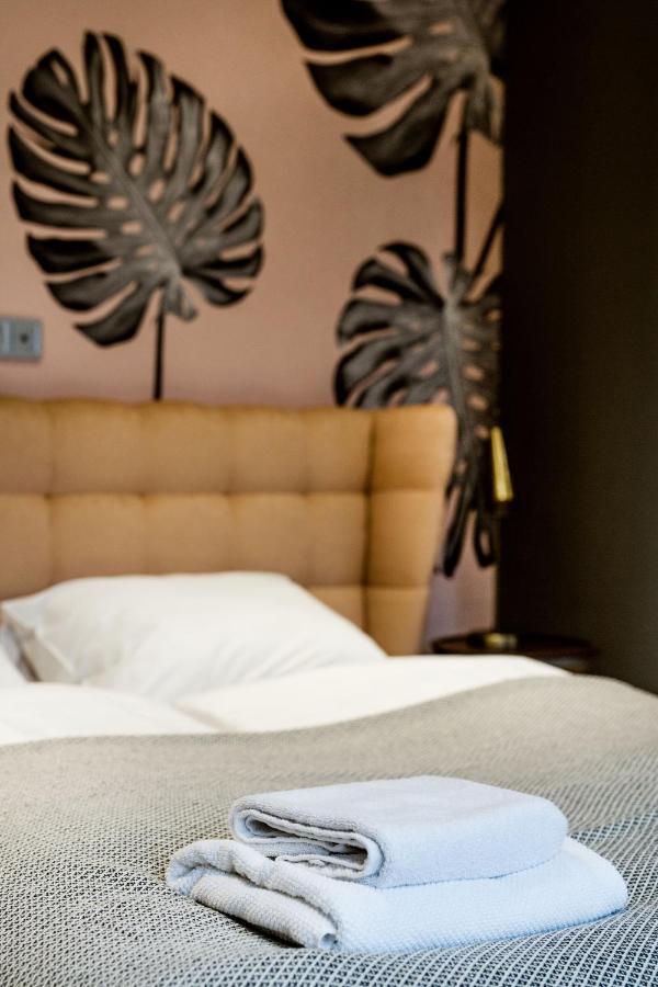 K52 Luxury 4bdrm 4bthrm Budapest